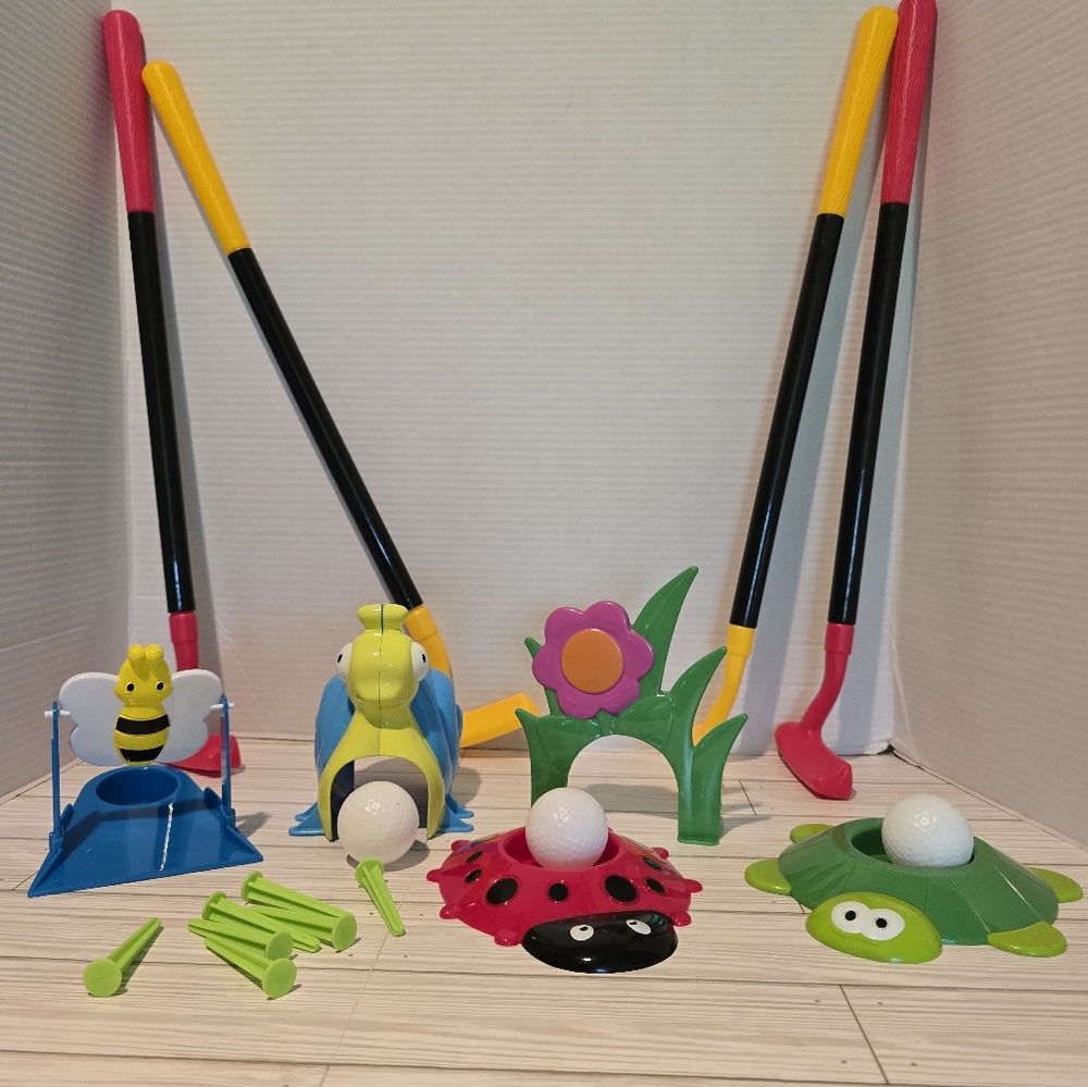 Goofy Golf Plat Set Unbranded No Box
